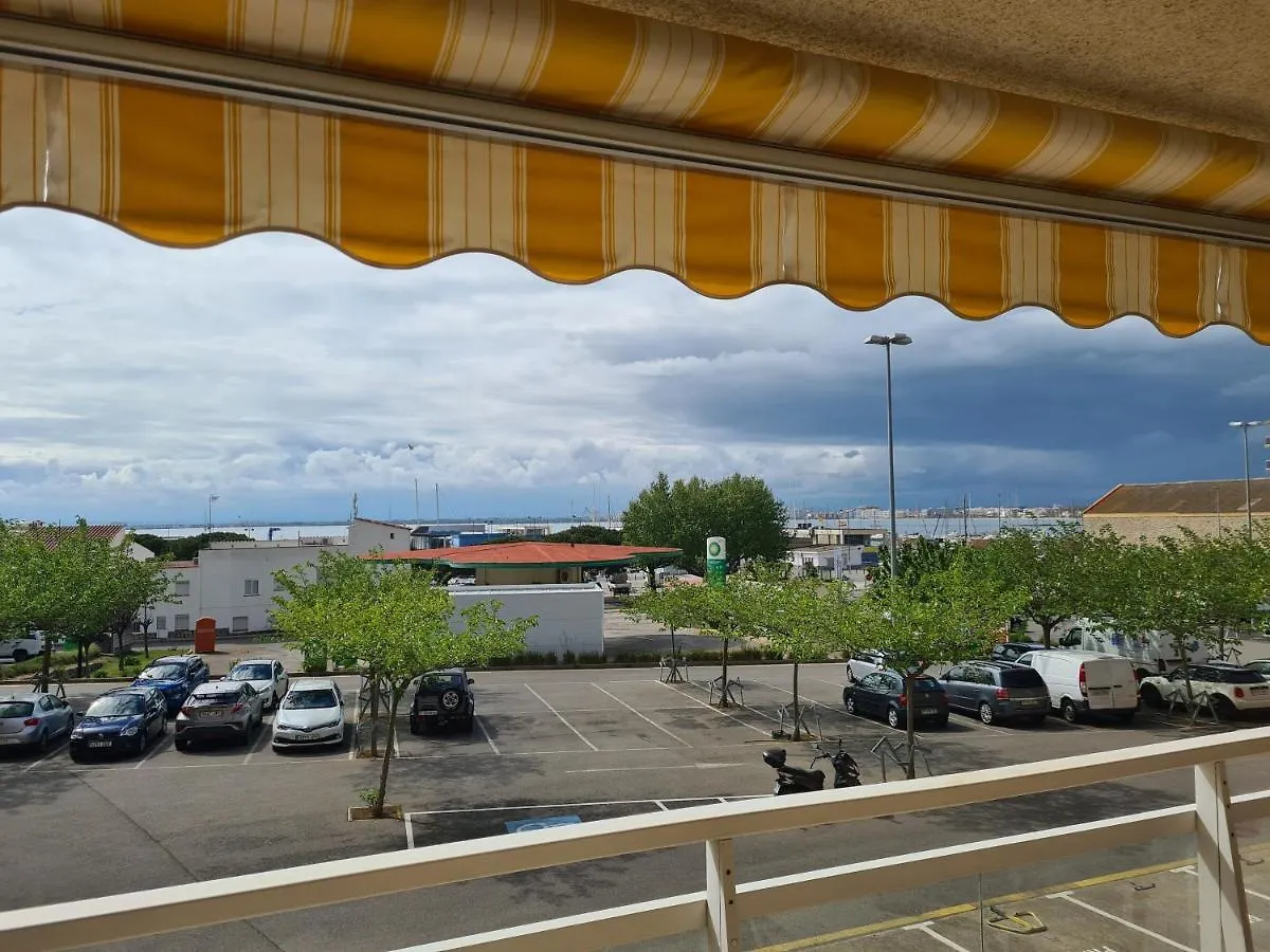 Acogedor Apartamento Vistas Al Mar Roses Spain