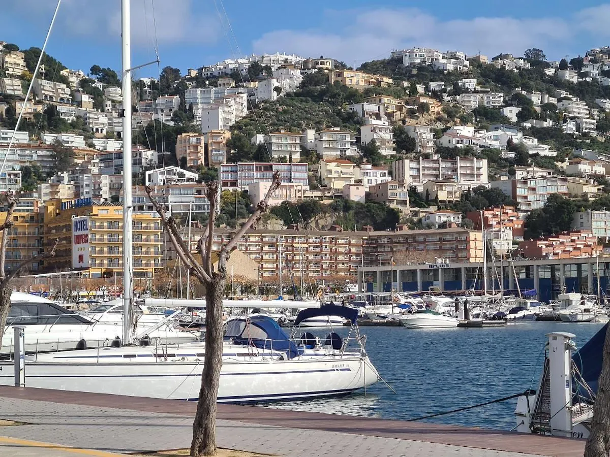 Acogedor Apartamento Vistas Al Mar Roses 0*,  Spain